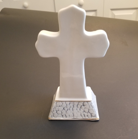 Vintage Beautiful Porcelain Cross with Calla Lily Flowers 4.2" x 2.7" and 7.1"T - Picture 2 of 6